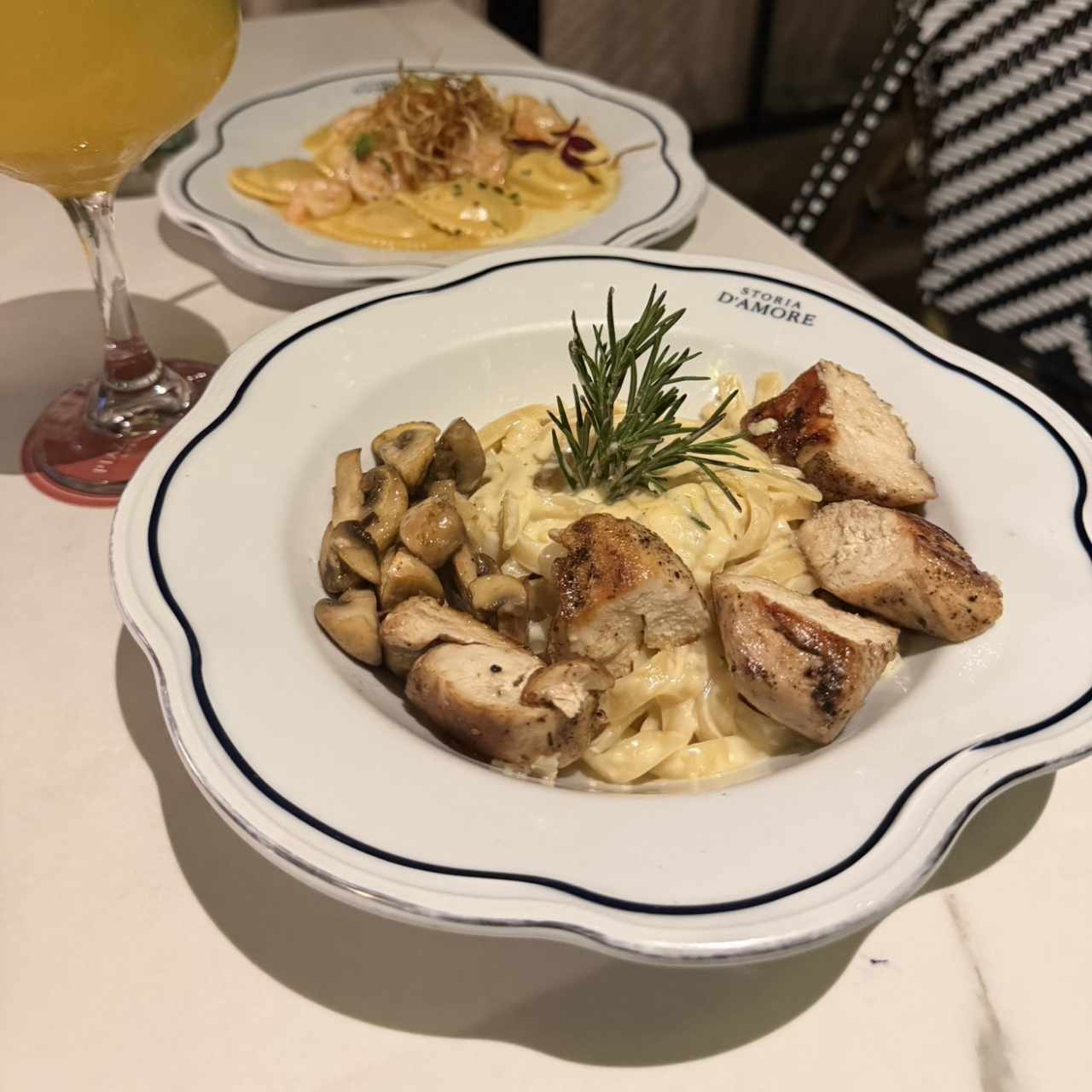 Spaghetti en rueda de queso
