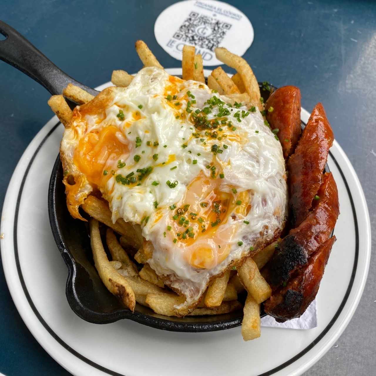 Huevos estrellados con chistorra