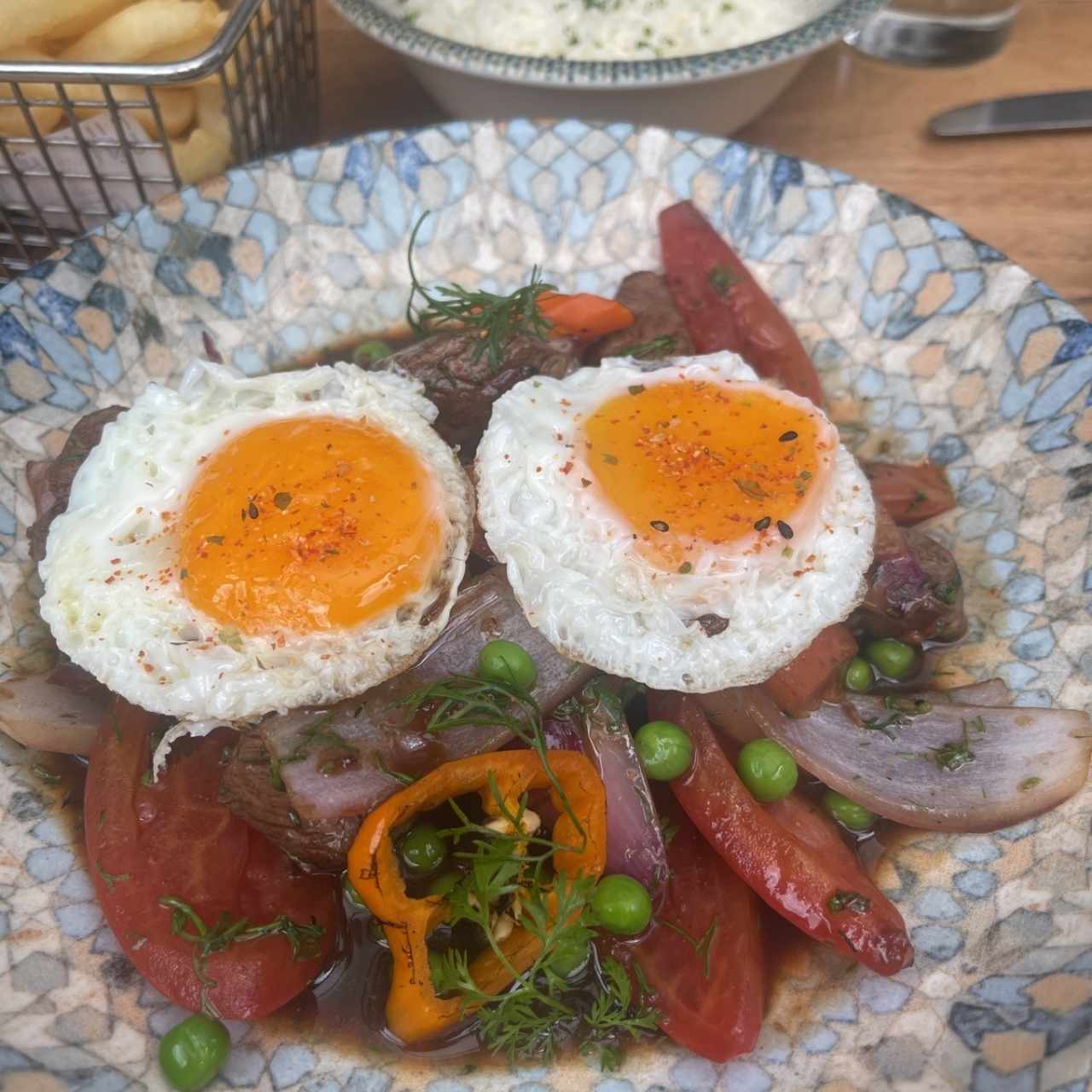 Lomo saltado