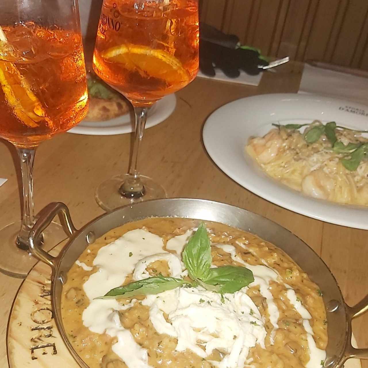 risotto de chorizo y caccio pepe de camarones