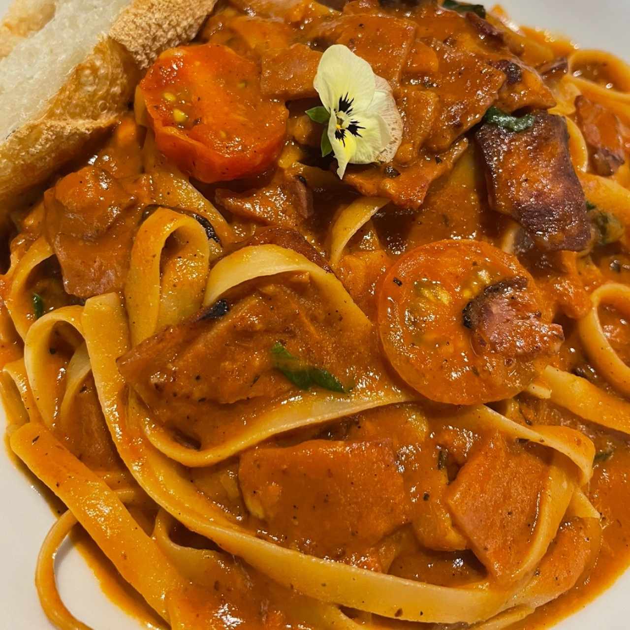 Fetuccini a la Matricciana