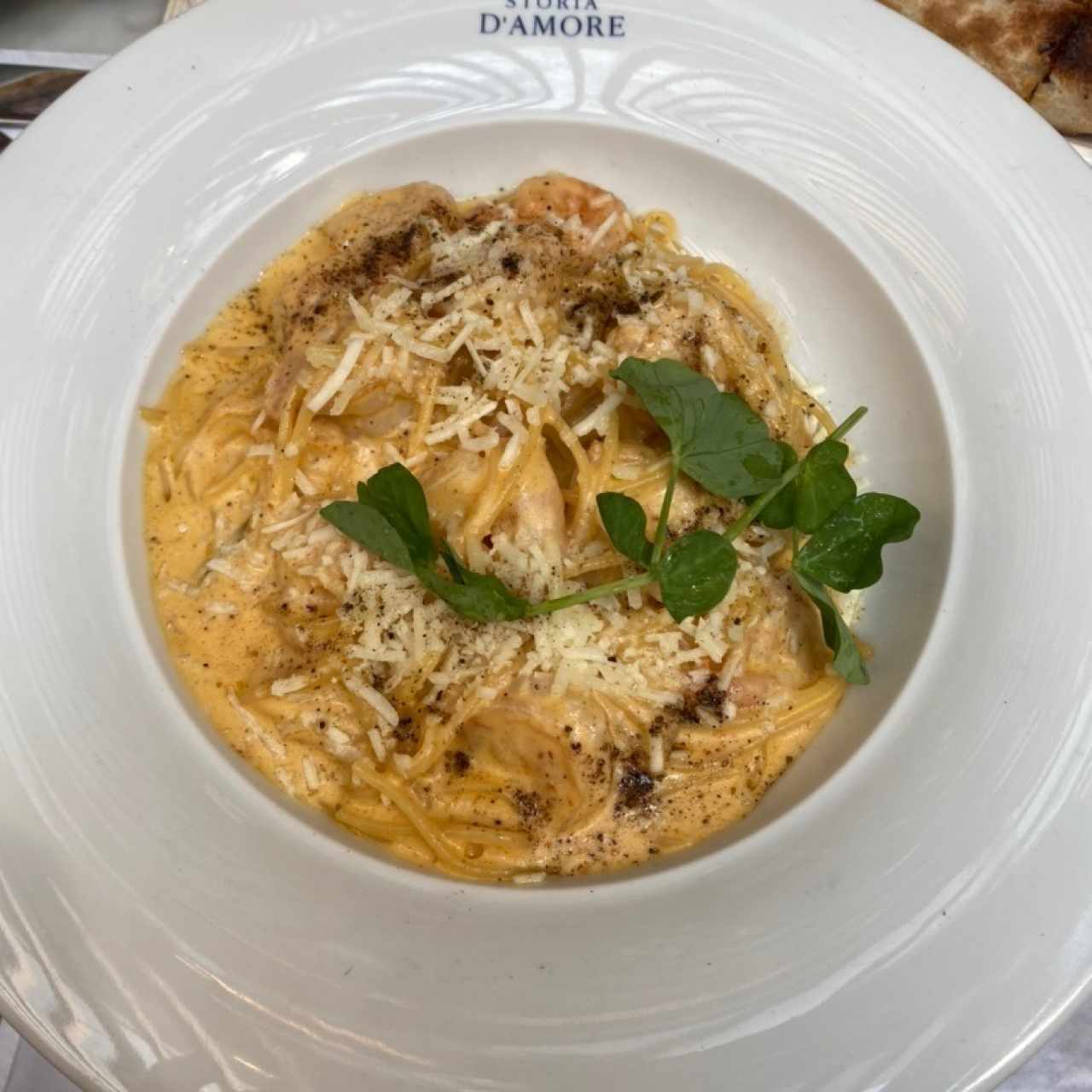 Cacio e Pepe con camarones 
