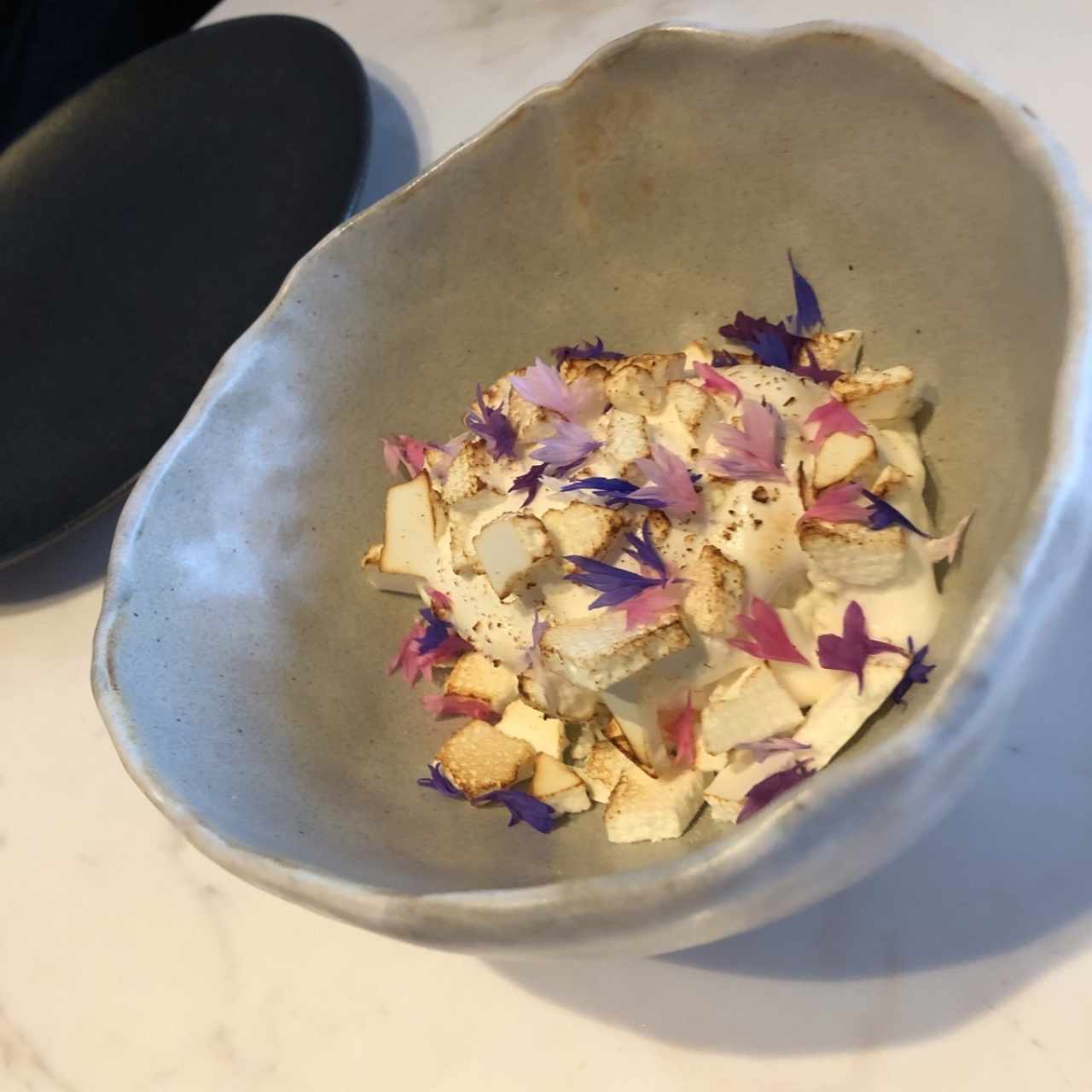 Araza queso cremoso, pimienta rosada
