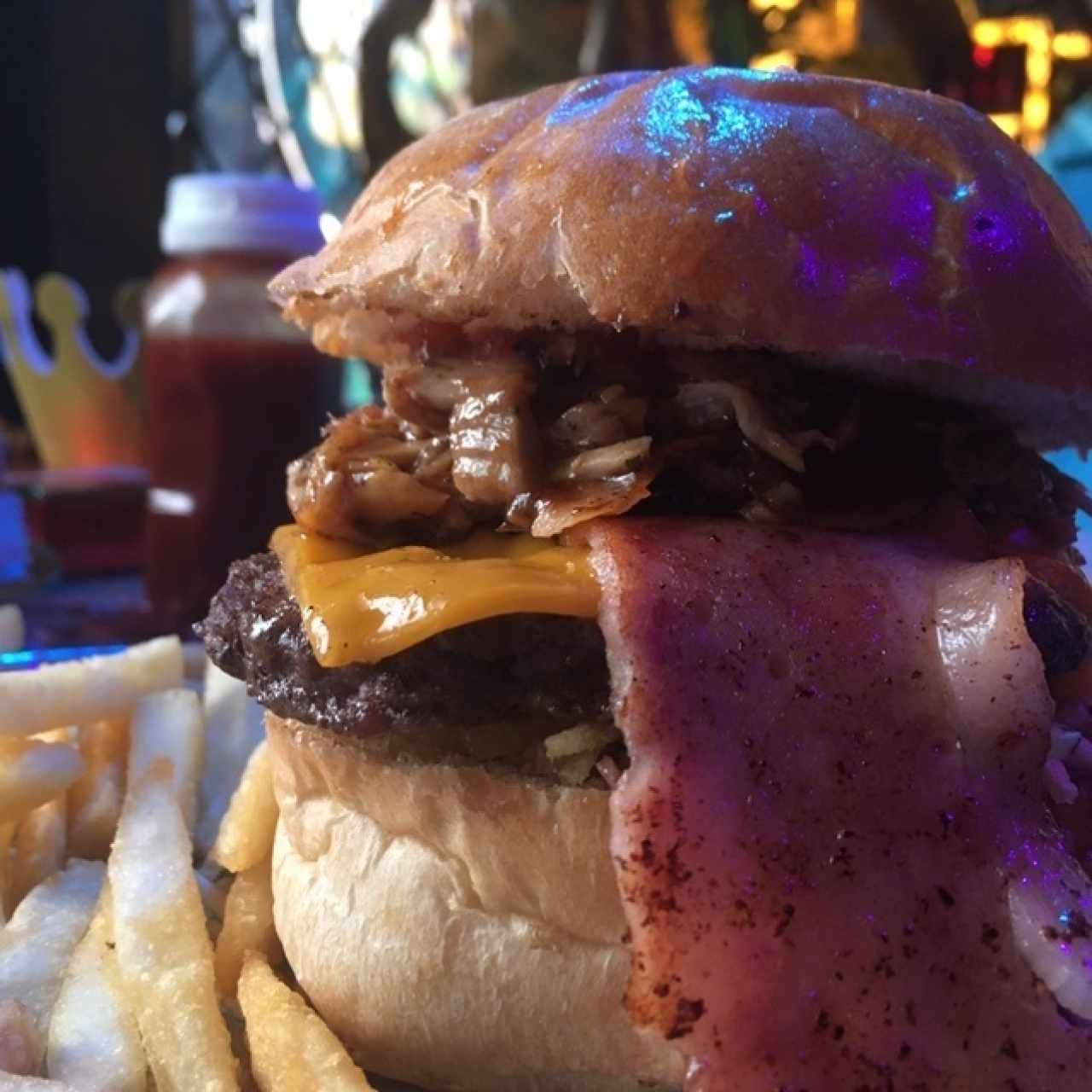 Hamburguesa de Carne (punta de Anca) con cerdo y tocineta
