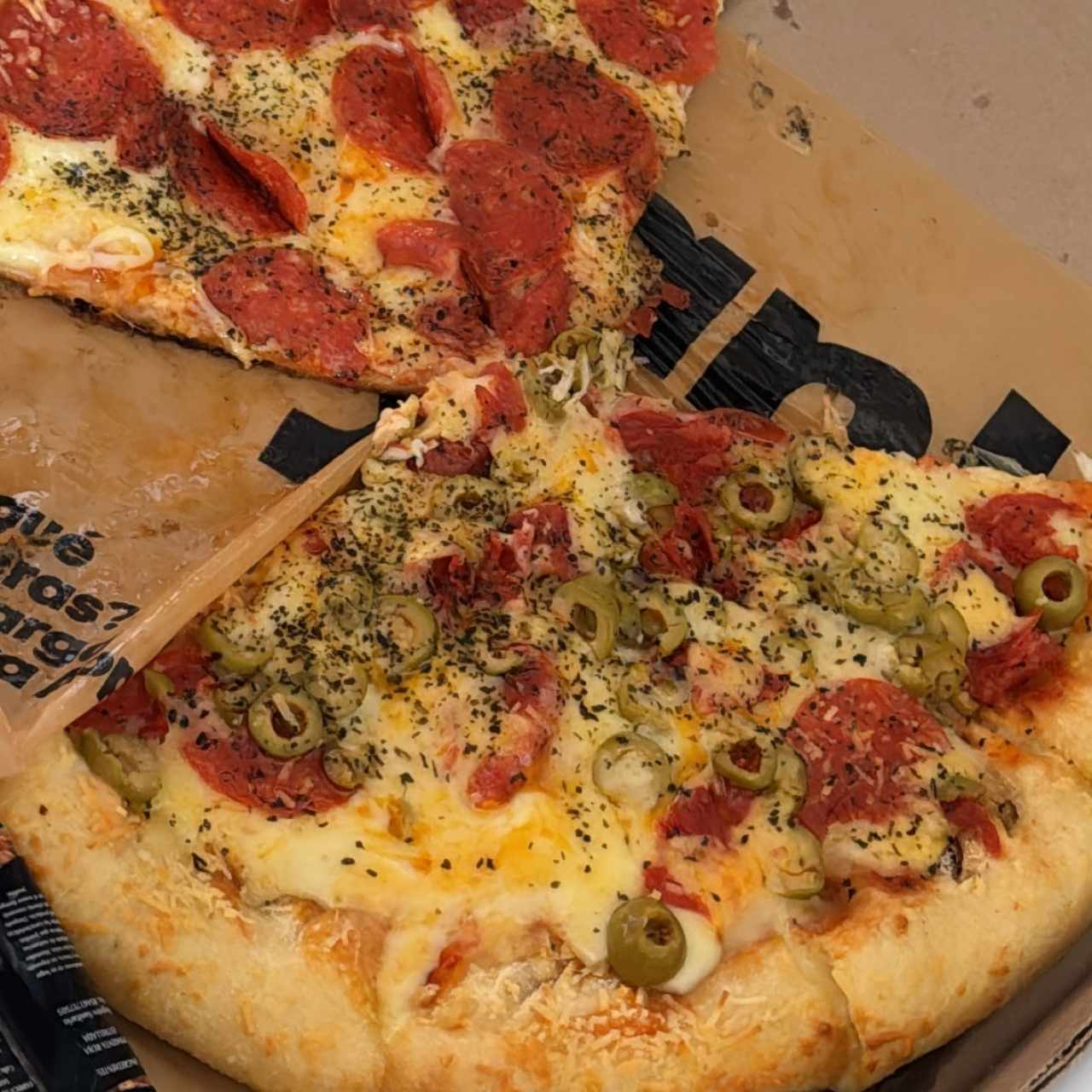 Pizza peperoni 