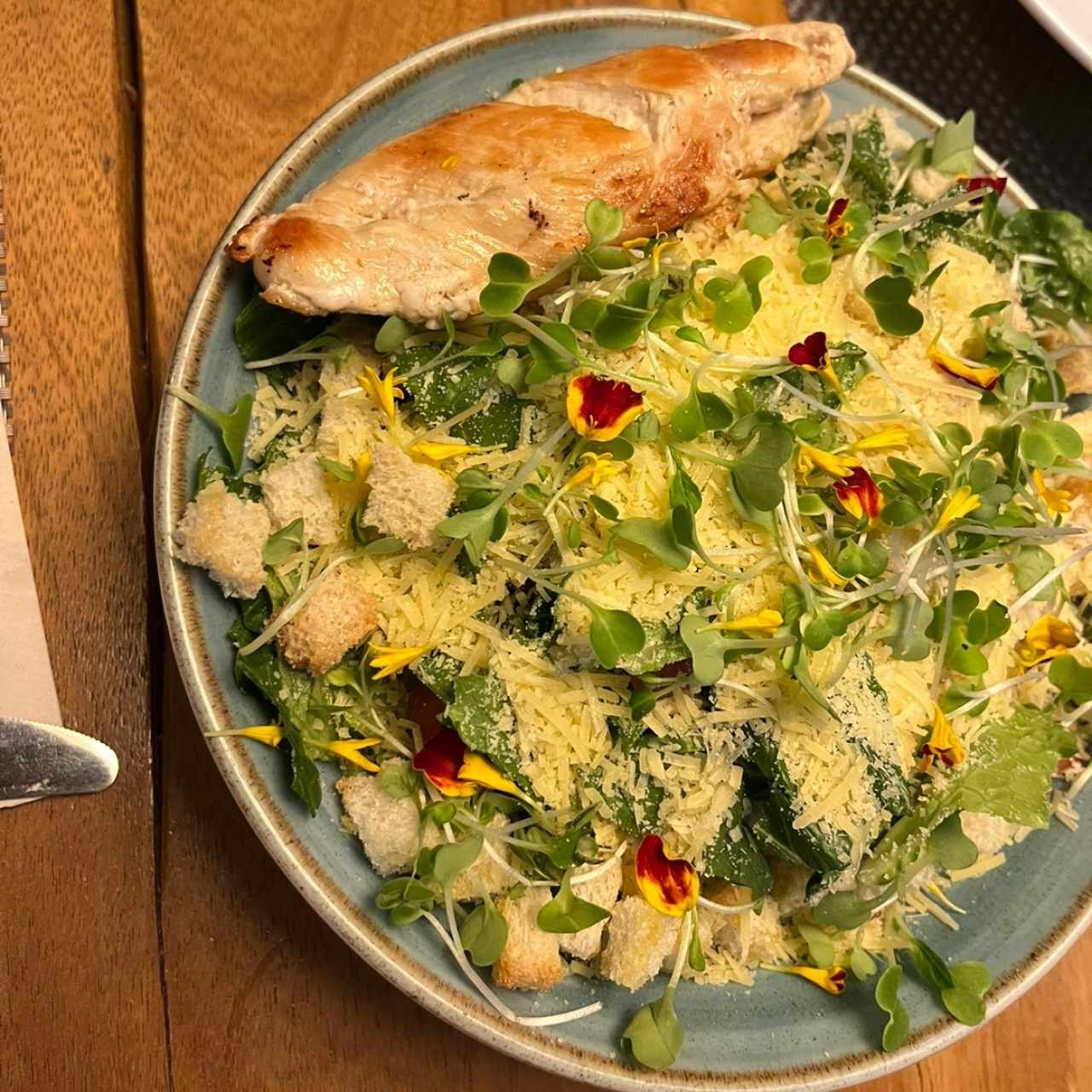Ensalada Cesar con polll