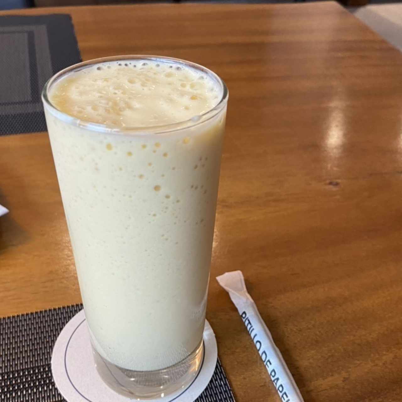 Jugo de mango en leche 
