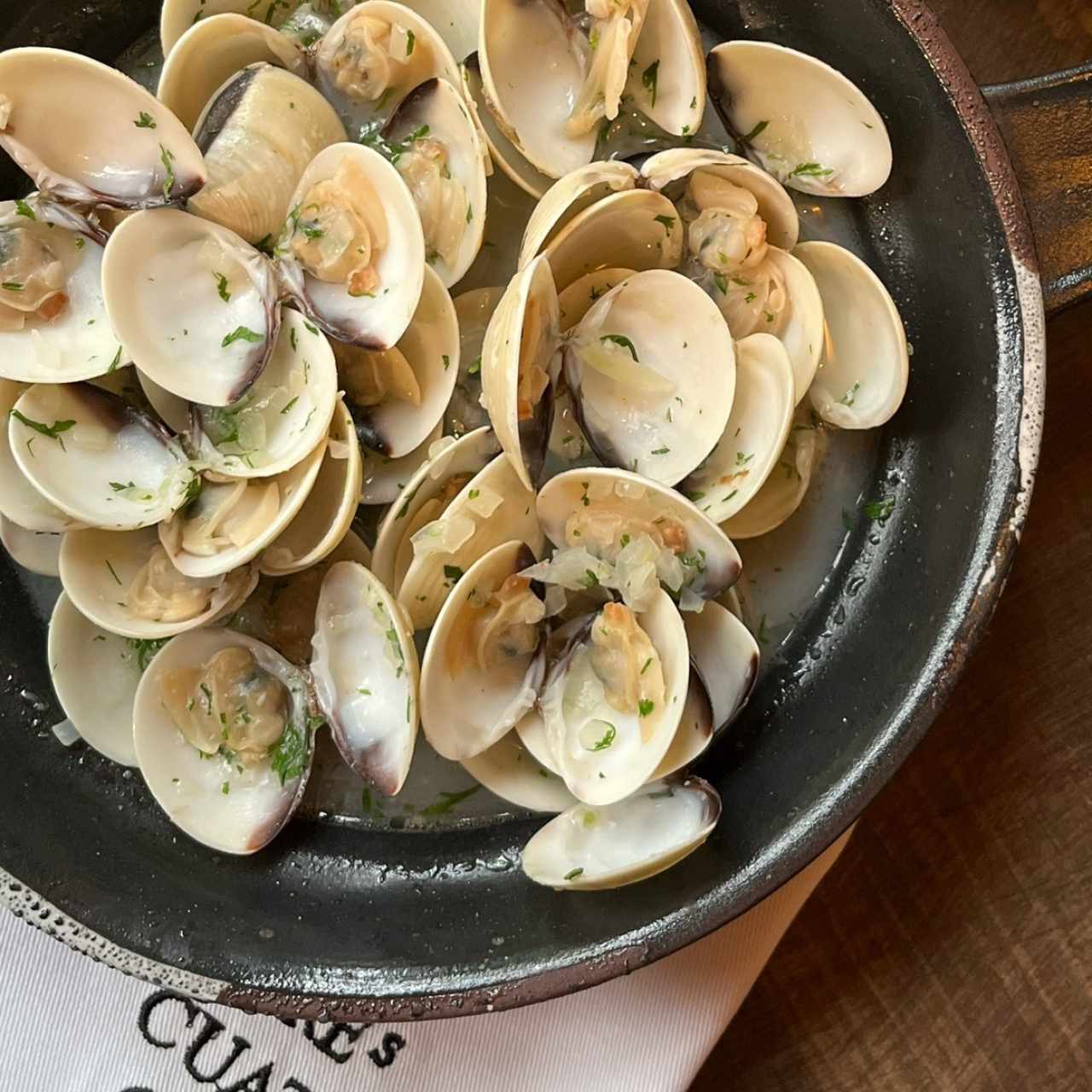 Almejas estilo portuguesa