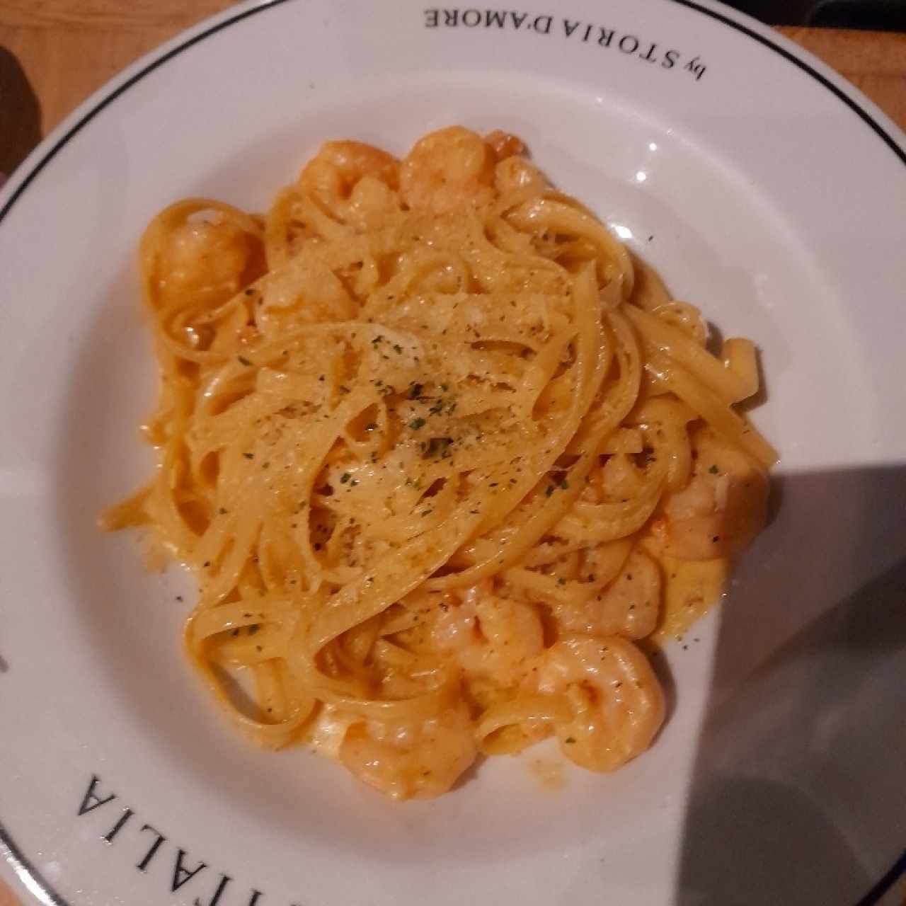 linguini con camarones