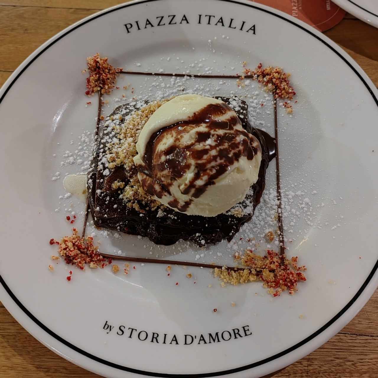 Brownie con helado 