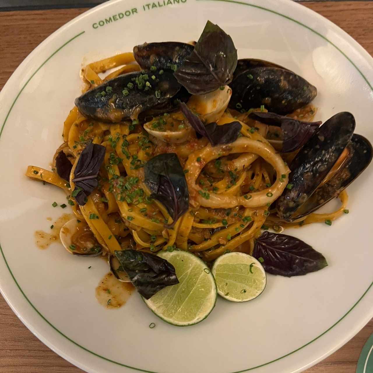 Linguini con almejas