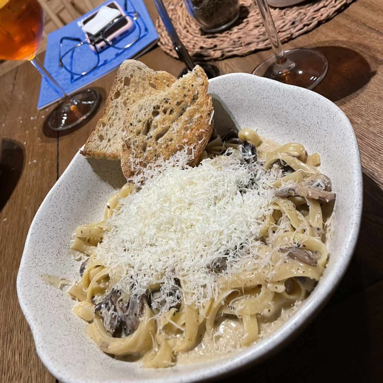 Fetuccini hongos