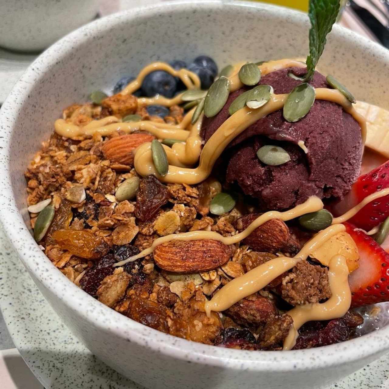Açai bowl con chia