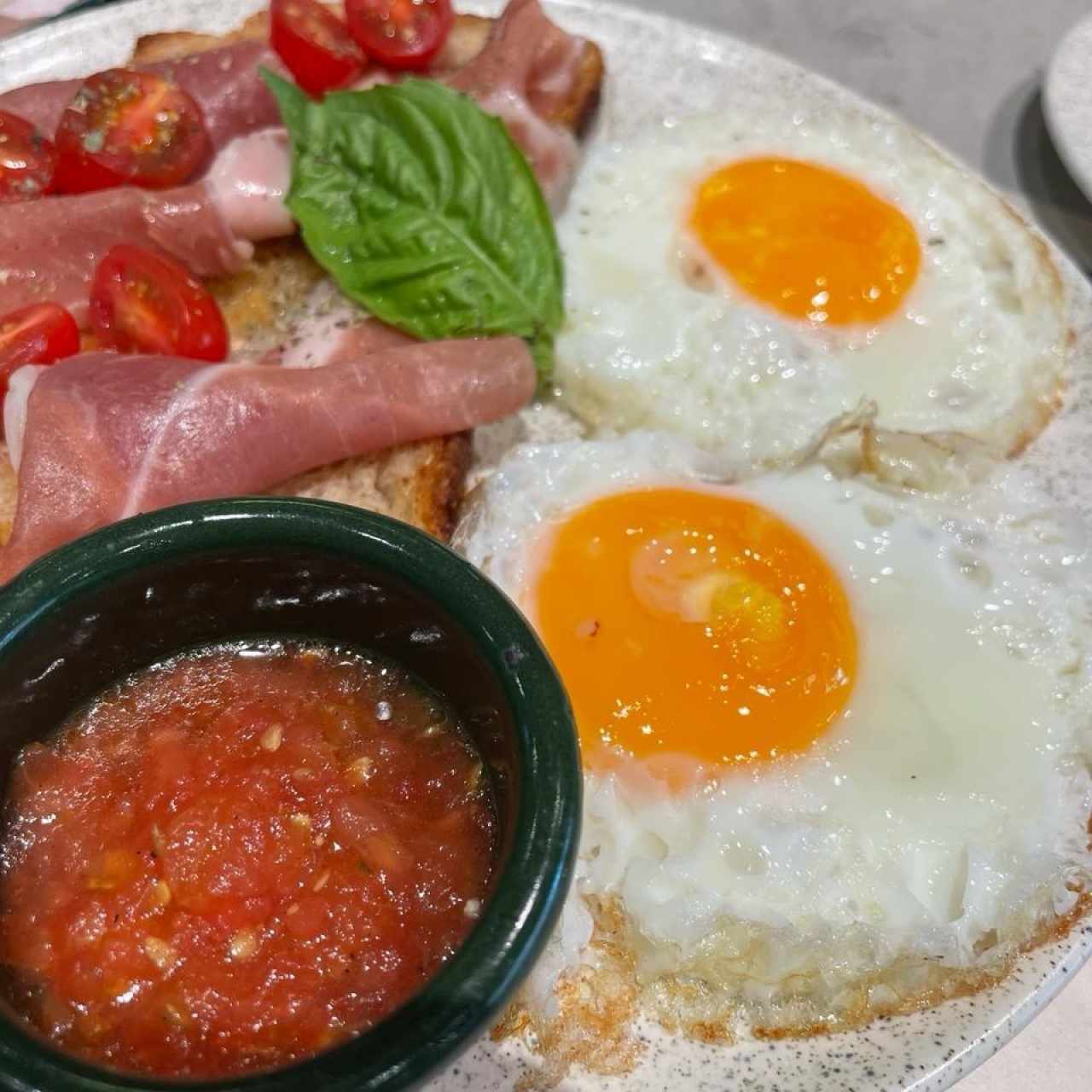 Huevos madrileños