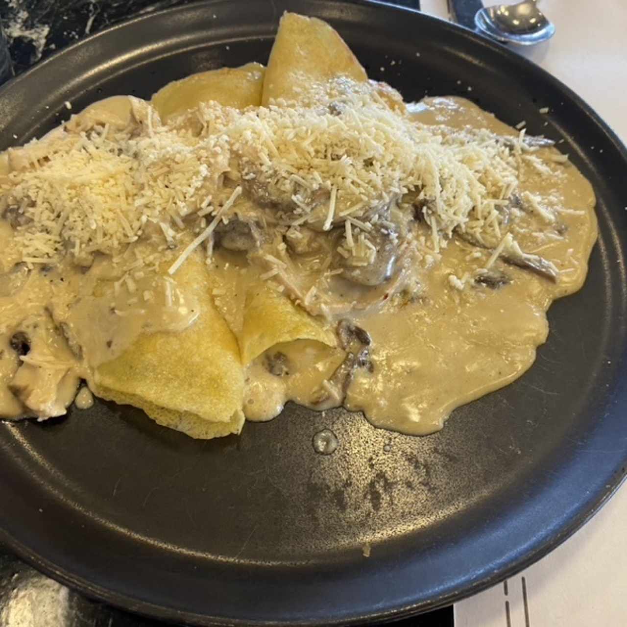 Creppe pollo y champiñones 
