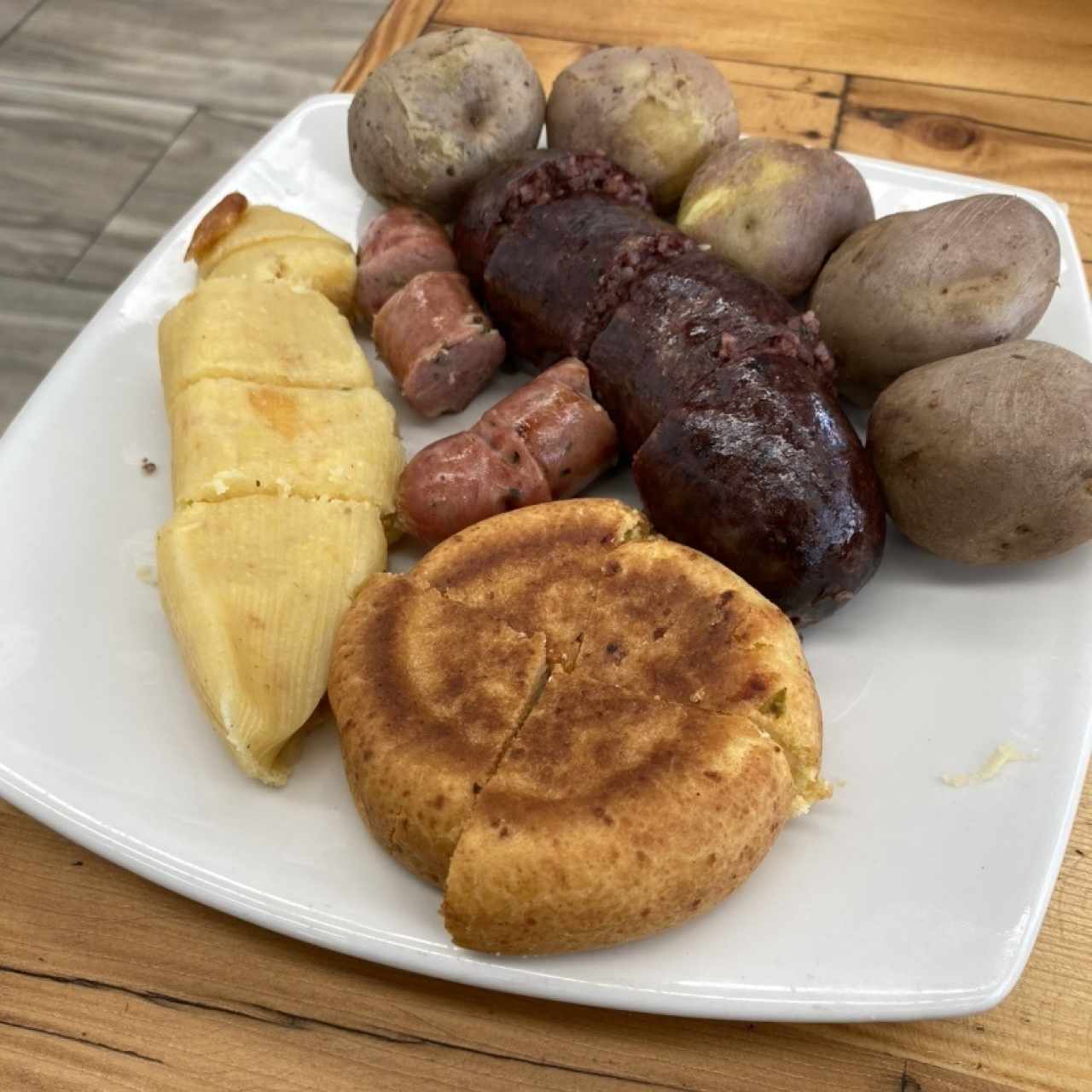 Papa salada y frituras