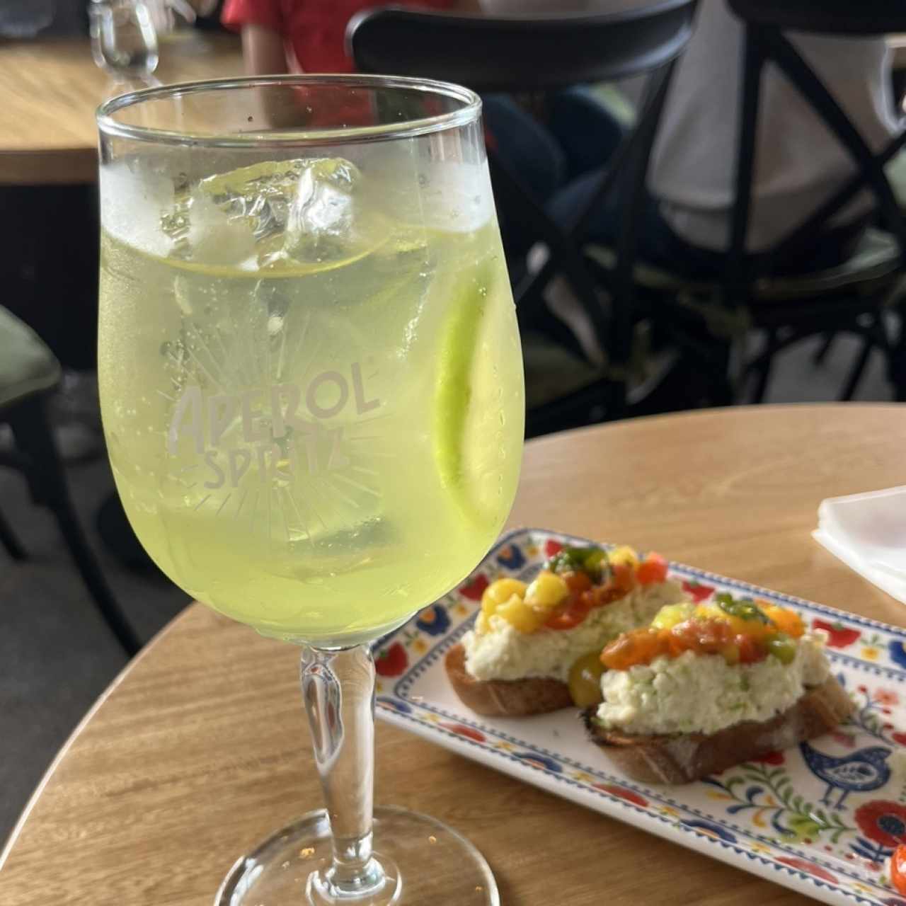 Limoncello spritz