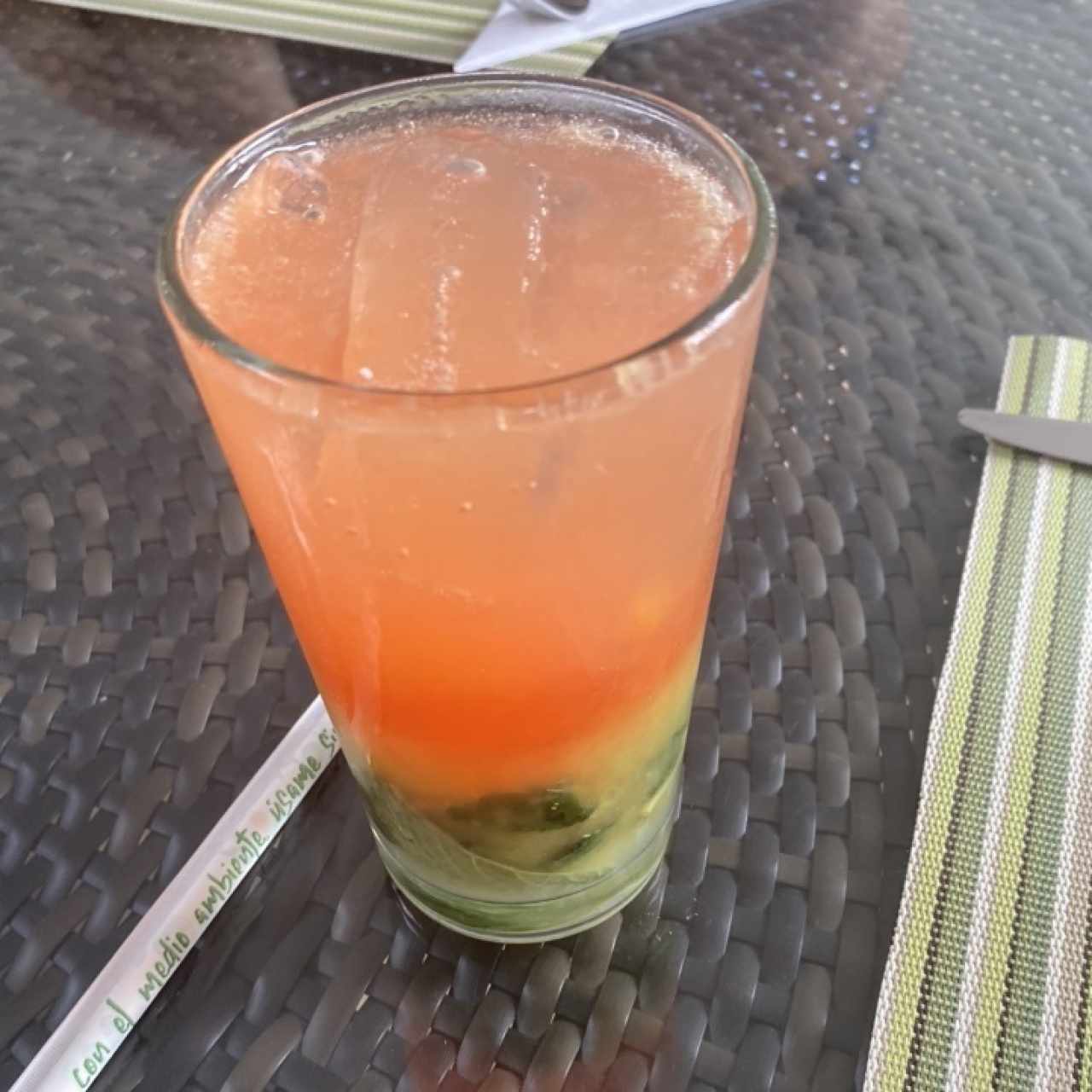 Limonada con toronja