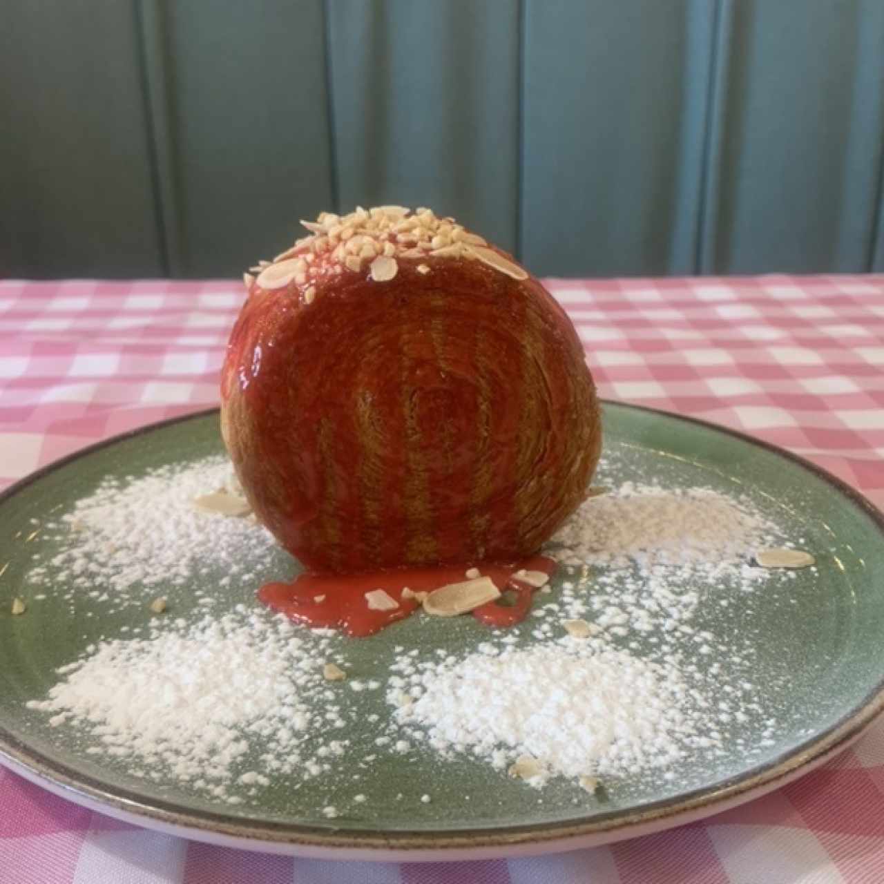 New York croissant de frutos rojos