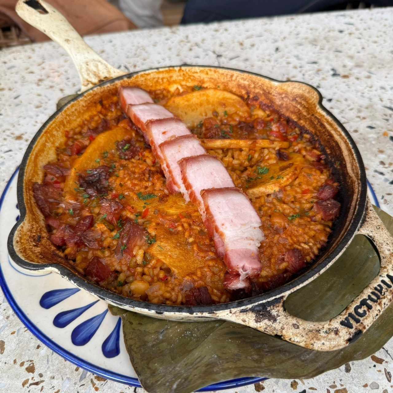 Arroz con chicharron 