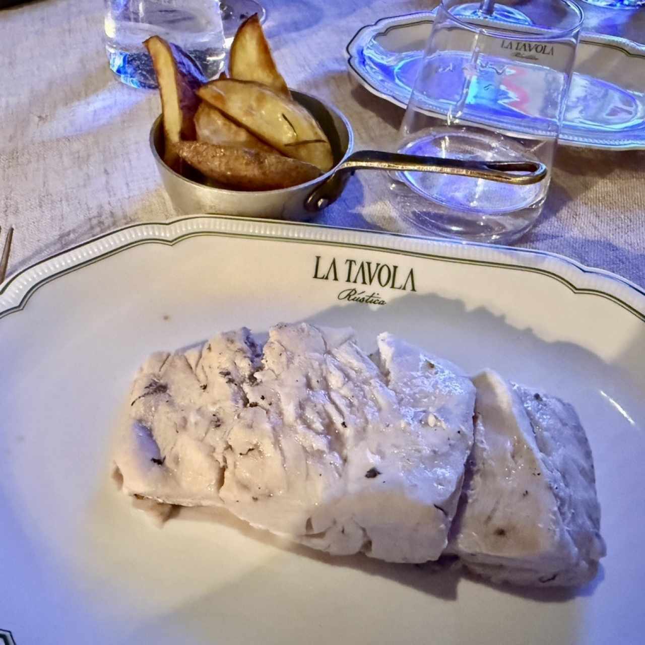 Pesca del dia Mero y papas asadas con romero 