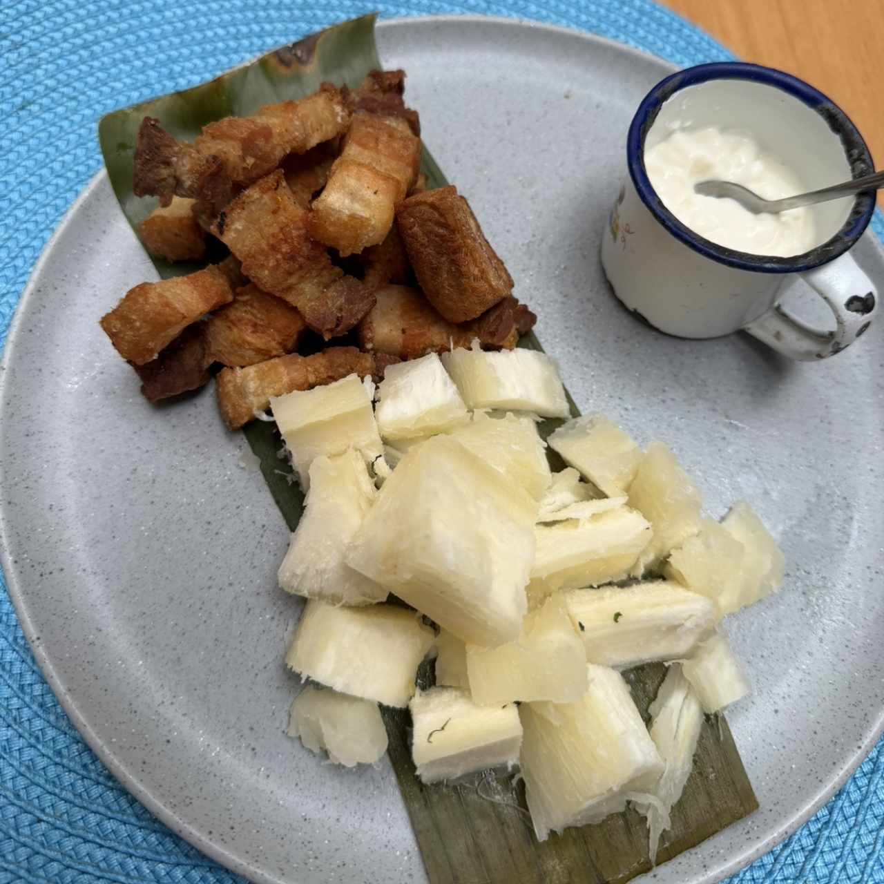 Chicharron connyuca