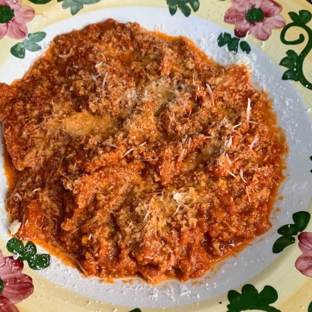 raviolis a la boloñesa