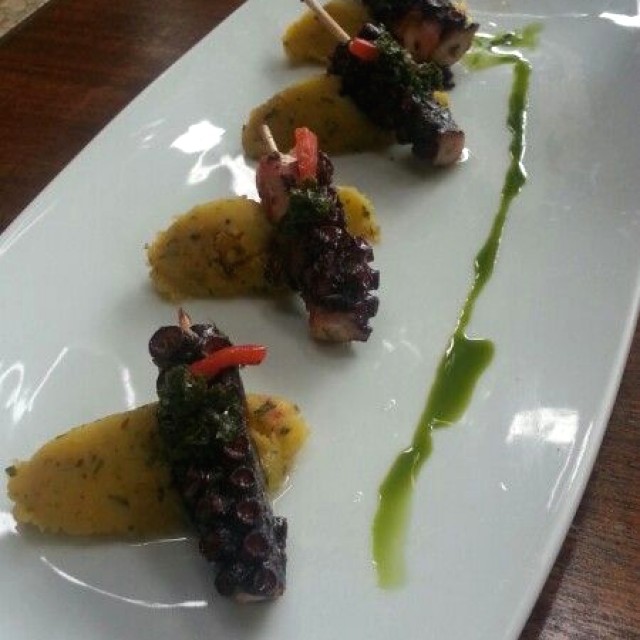 Anticuchos de Pulpo