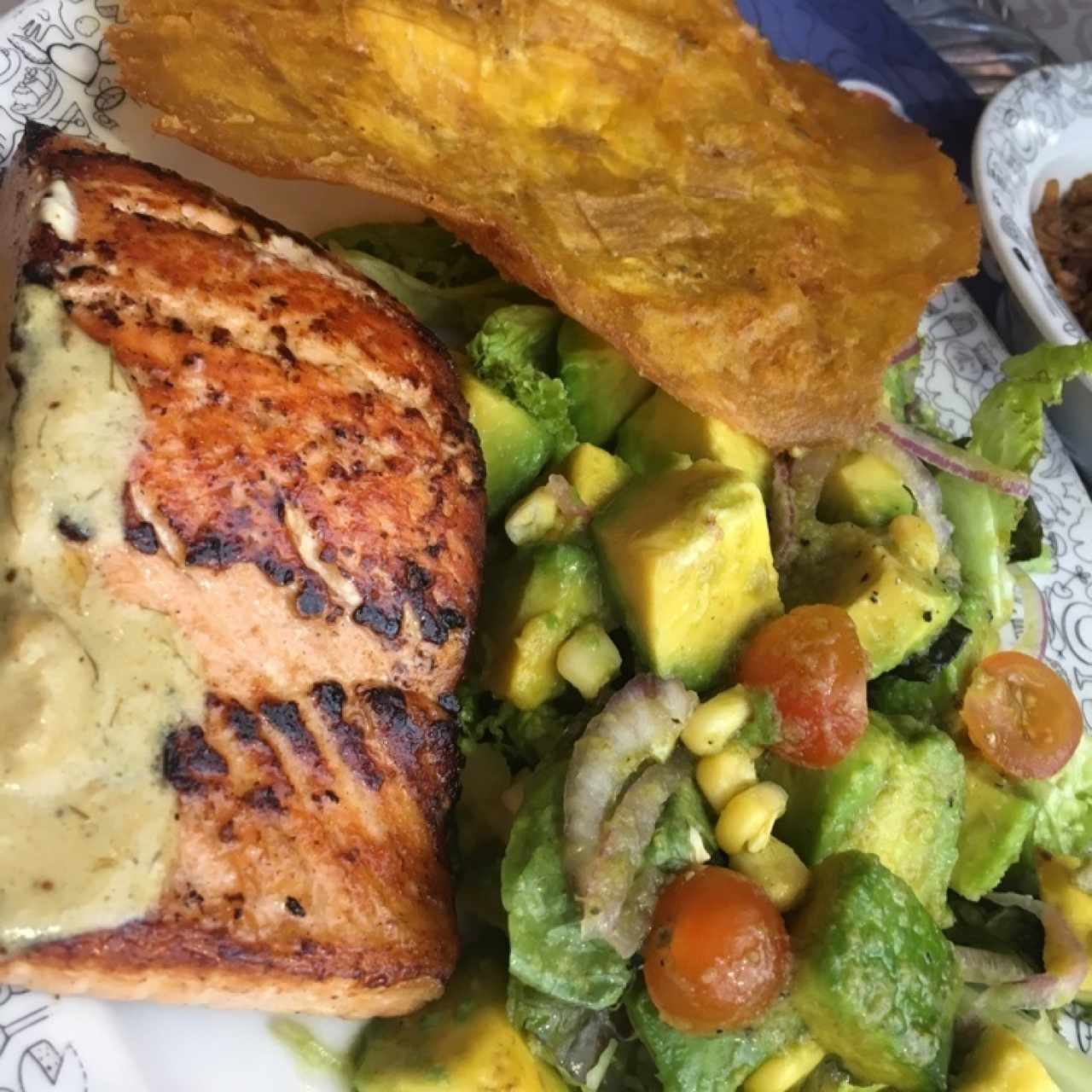 salmon al grill en salsa dijon