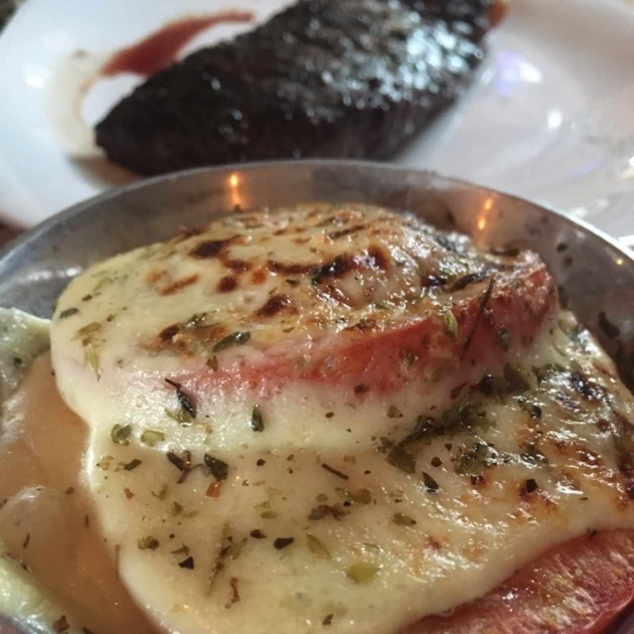 acompañamiento Tomate y Mozarella con oregano 