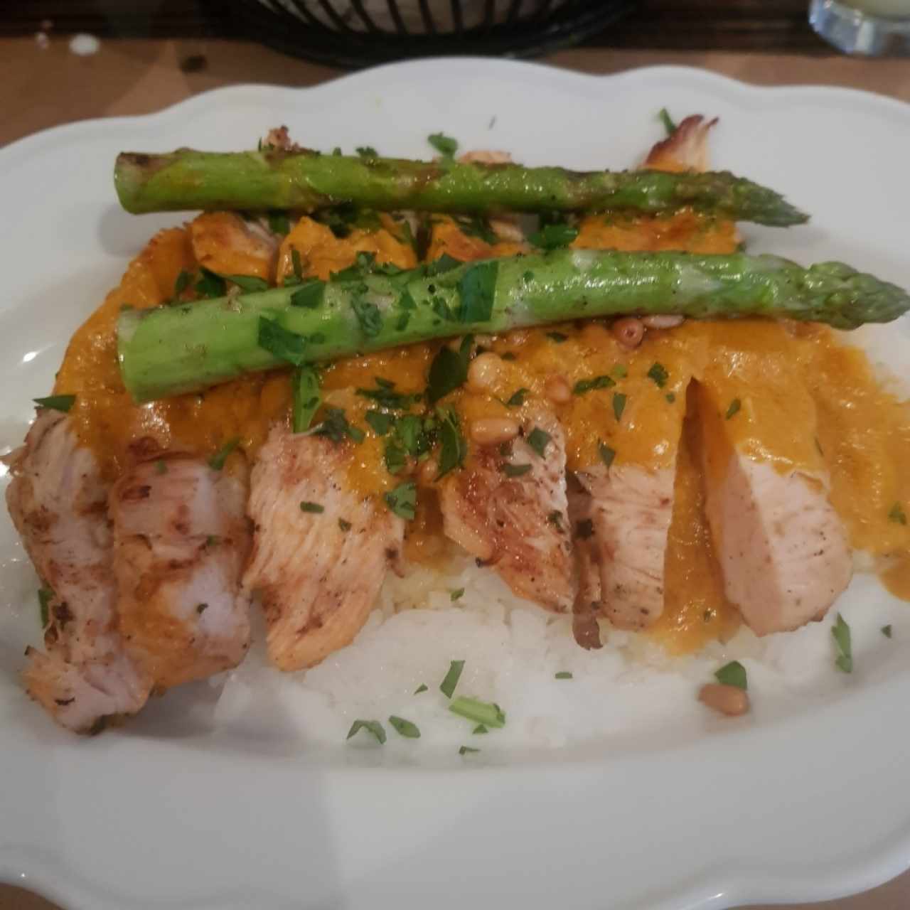 pollo al maní 