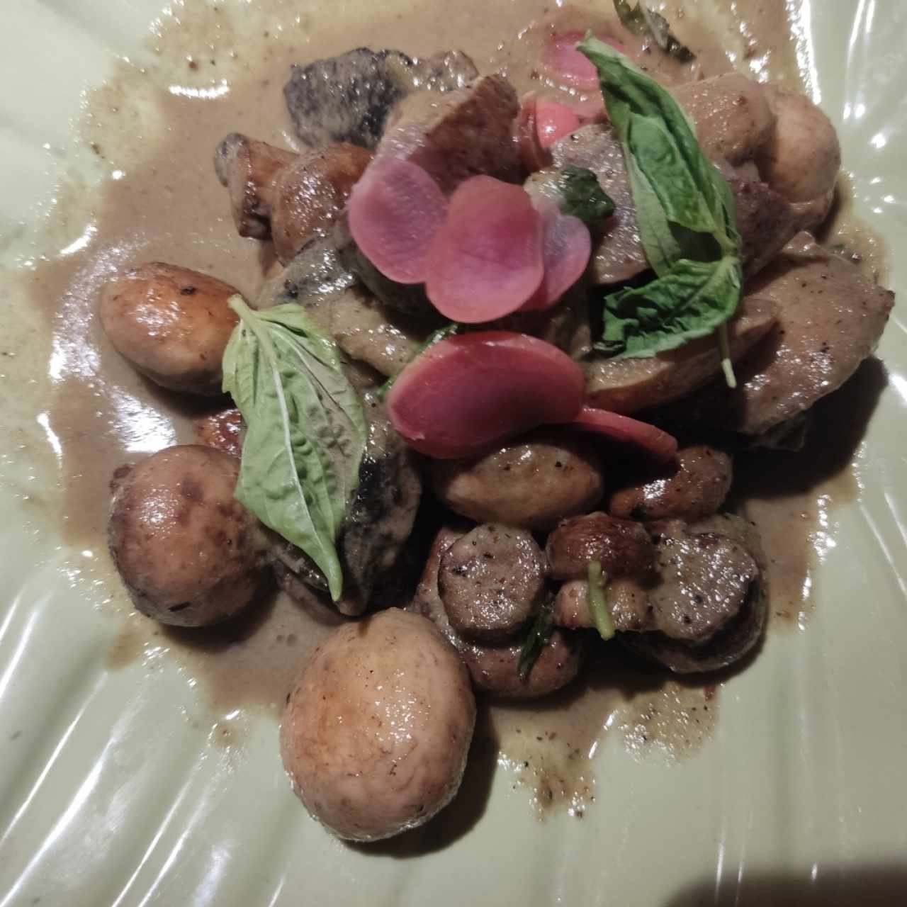 Plato vegetariano - Champiñones en curry verde
