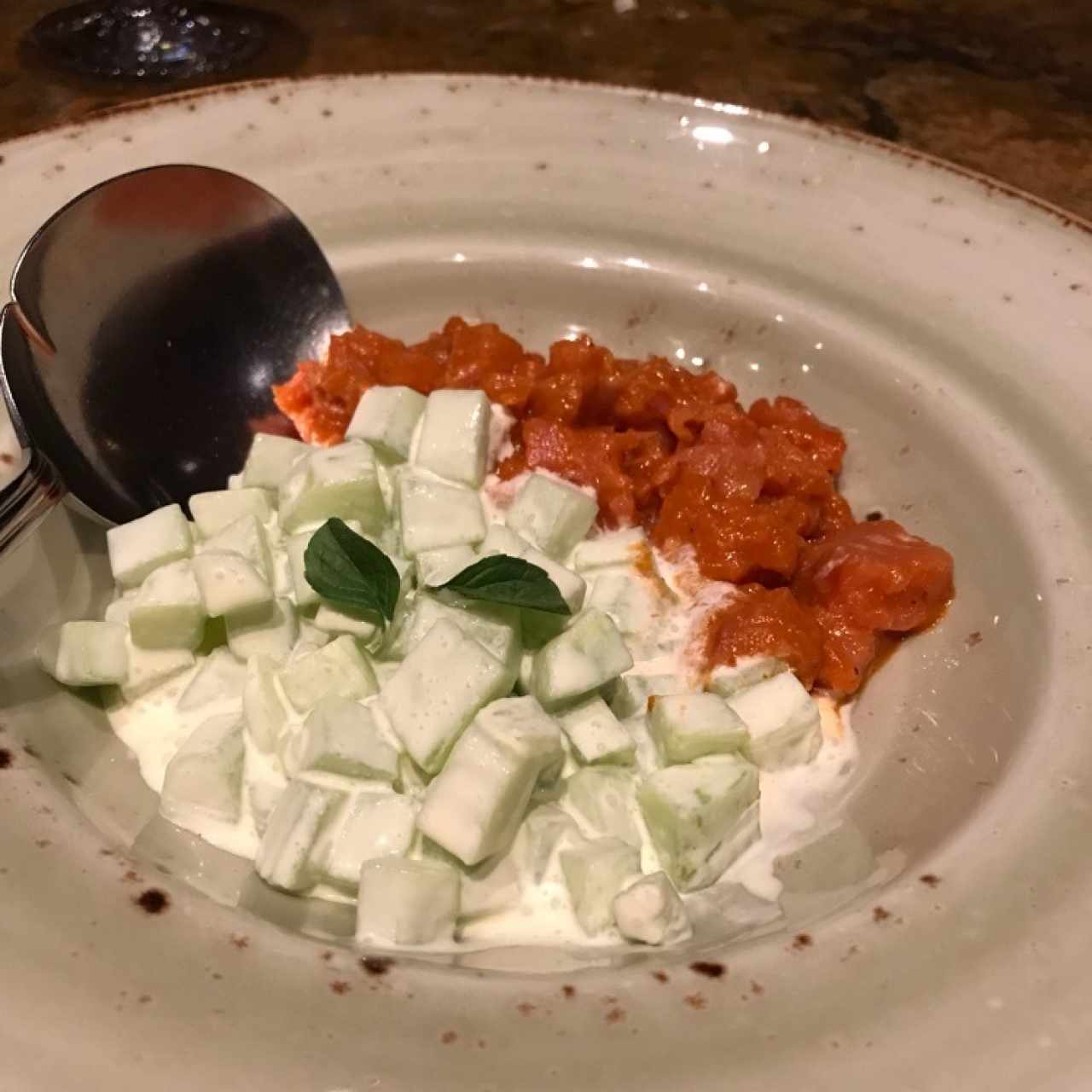 Tartare de atún con sabores del Medio Oriente