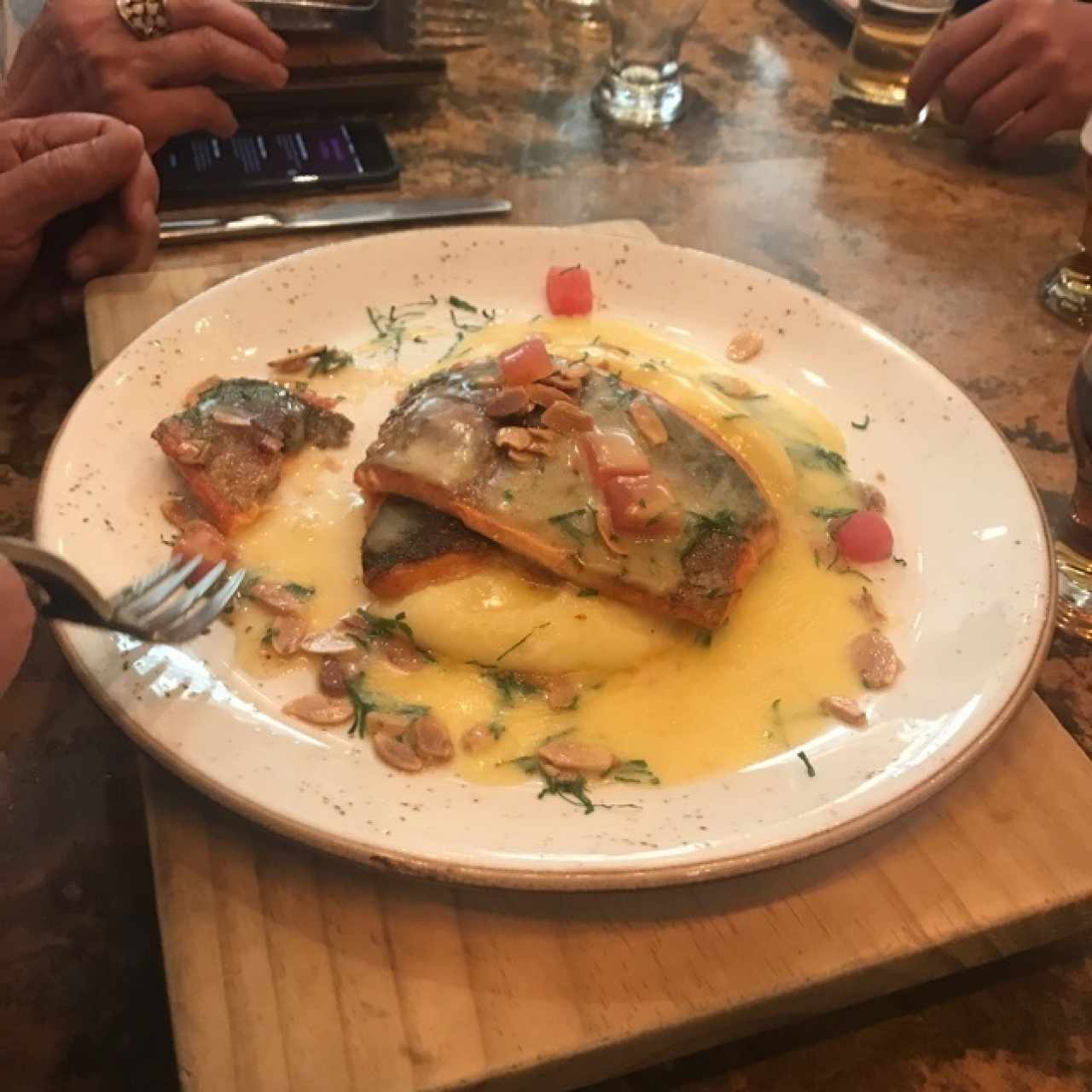 salmon en salsa de almedra