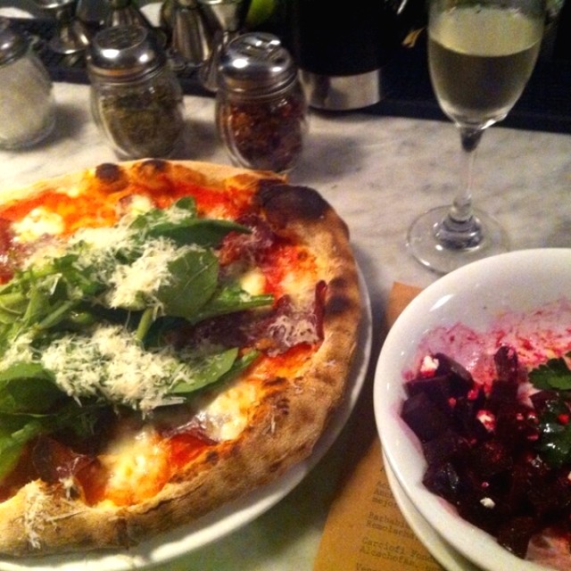 Pizza di rucola... Barbietola... Prosecco... Rico!!!