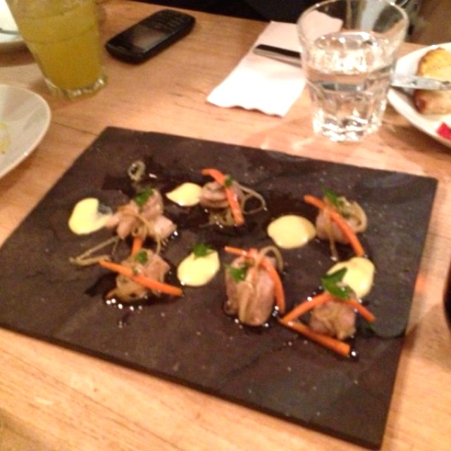 Atún en escabeche con aioli 