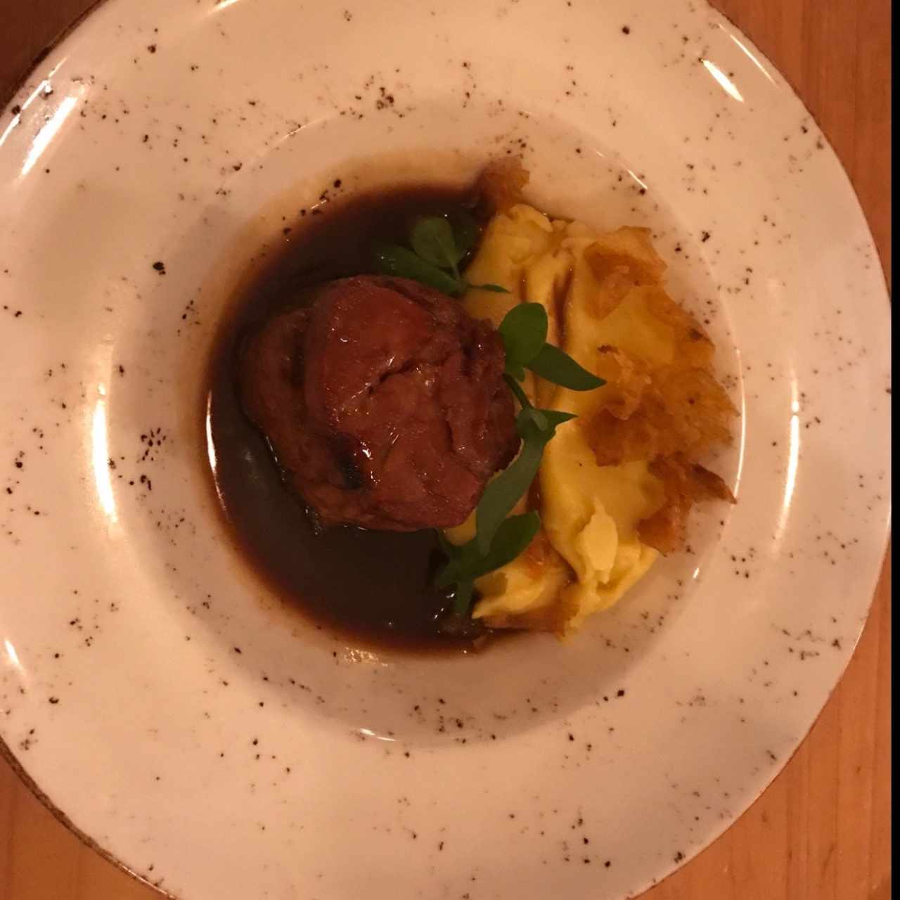 Bondiola braseada con salsa de panela