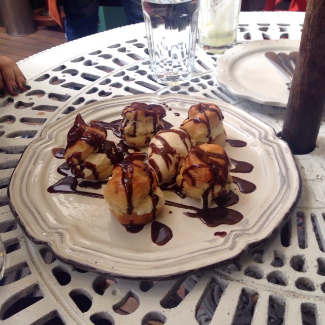 Profiteroles