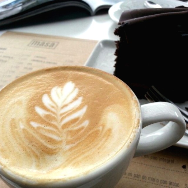 Un lindo y bien cremado capuccino en Masa