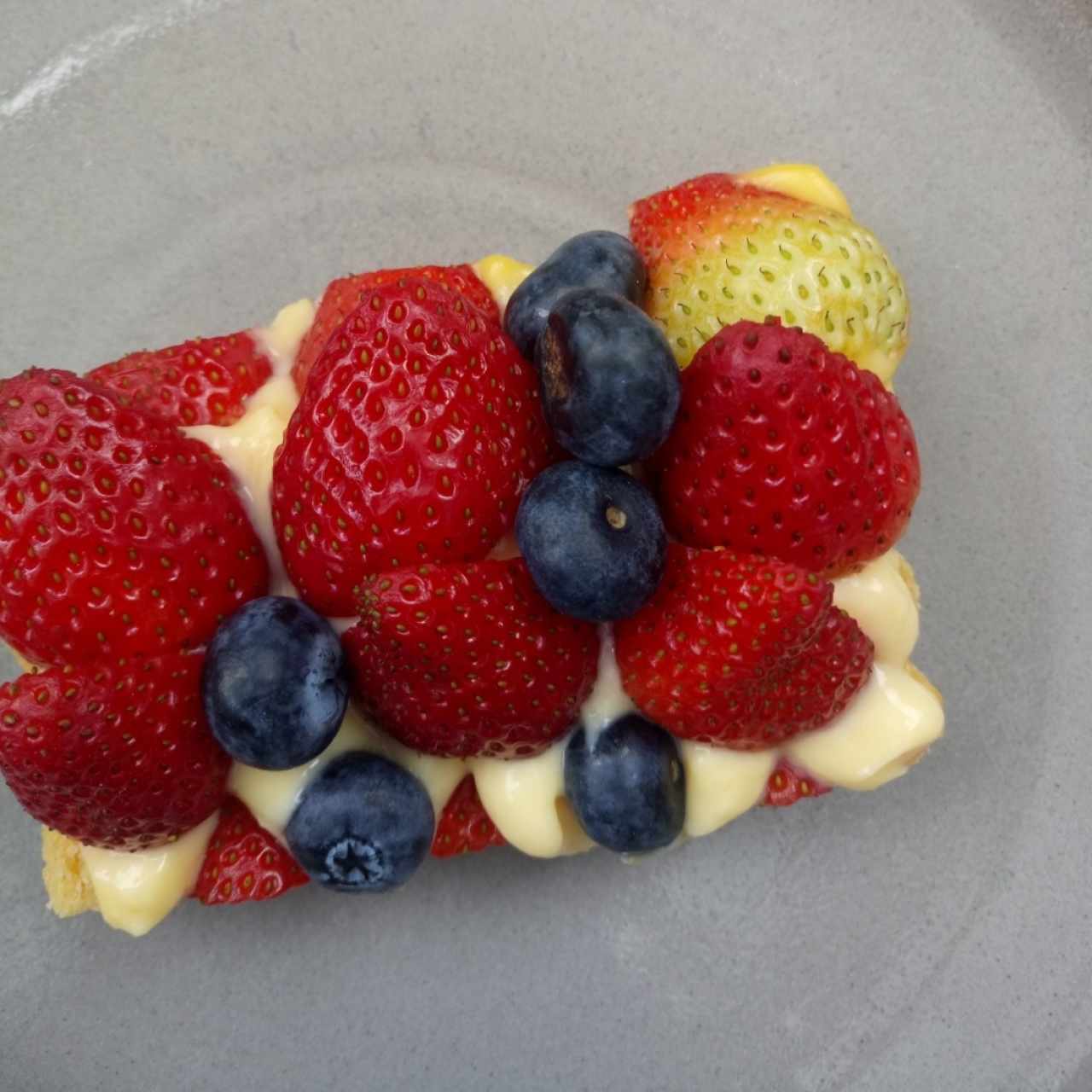 tartaleta de arándanos y crema pastelera