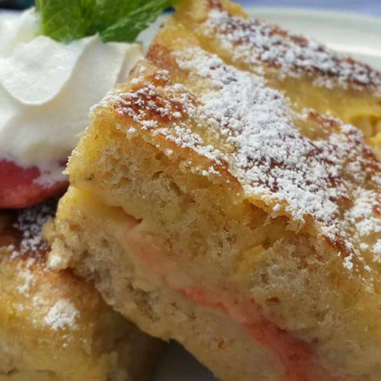 Tostadas a la francesa con guayaba 