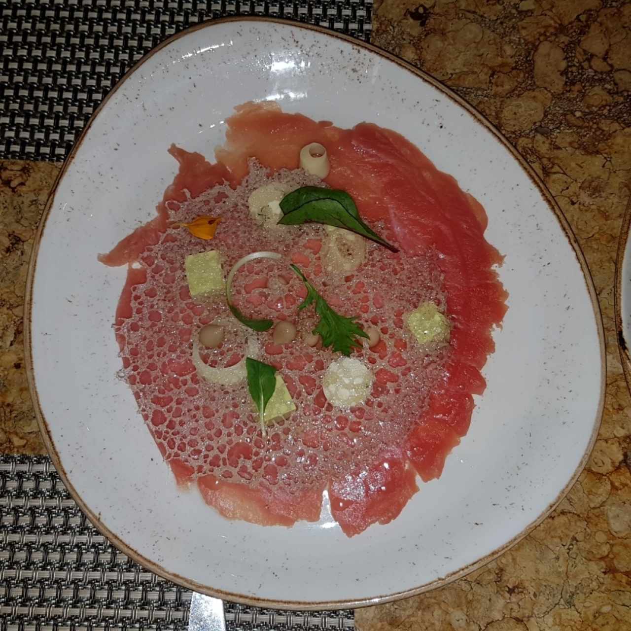 Carpaccio de atún