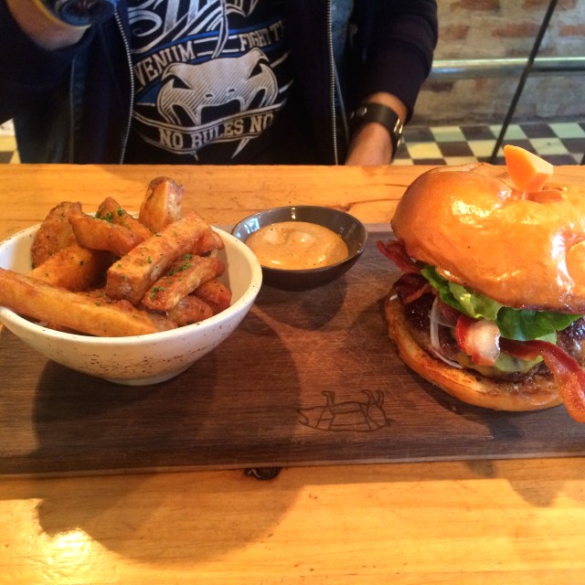 Cheese bacon Burger????????