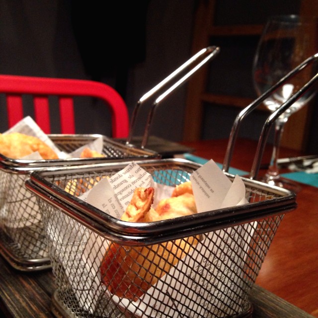 Empanaditas De Peras Asiáticas Y Queso Gorgonzola