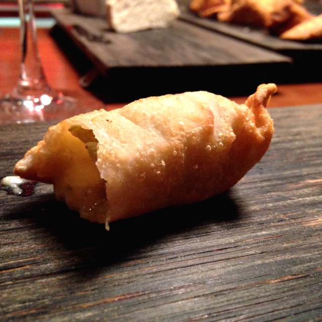 Empanaditas De Peras Asiáticas Y Queso Gorgonzola