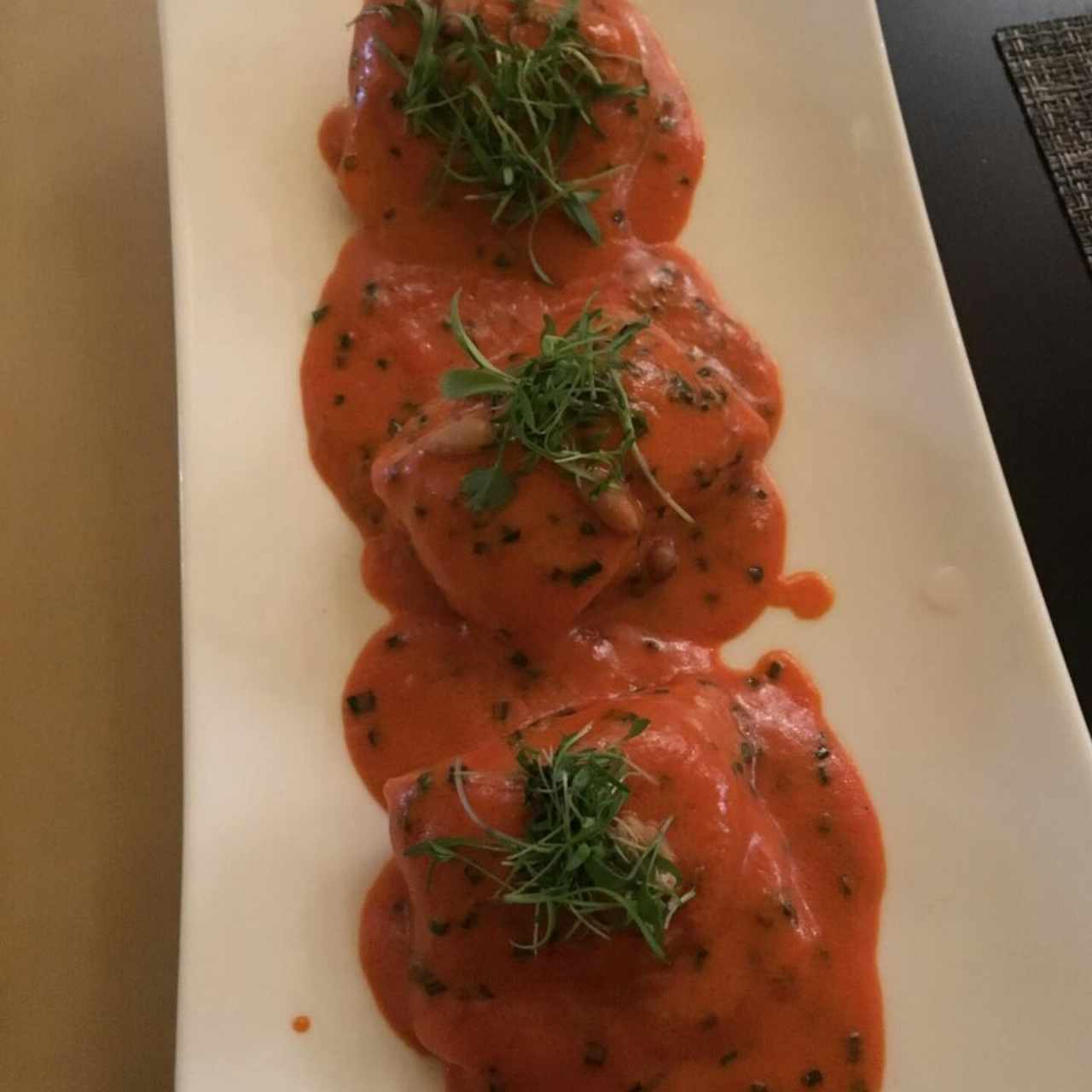 Raviolis de cangrejo cartagenero 
