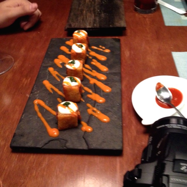 Patatas Criollas Bravas Rellenas Con Txistorra