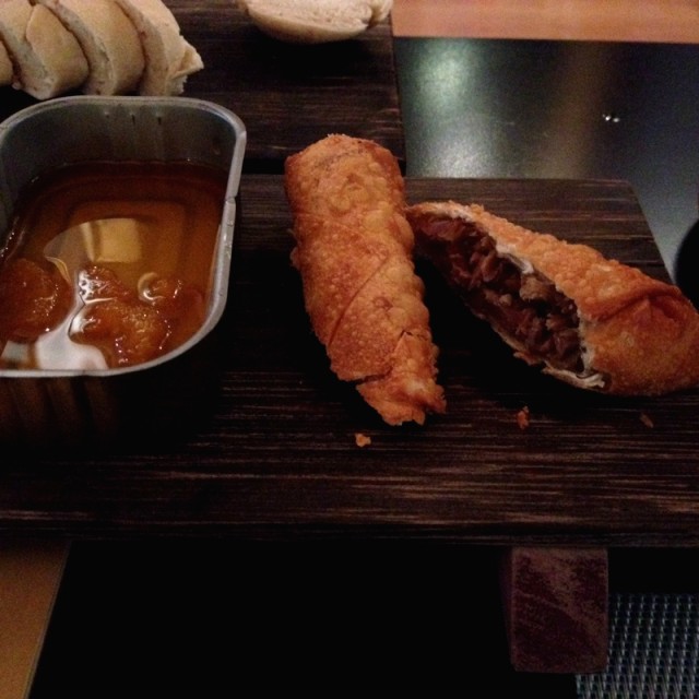 Lumpias de Pato y Salsa de Mandarina