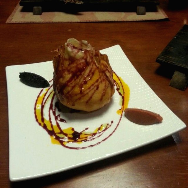 Burrete, queso mozzarella acompañado de guayaba