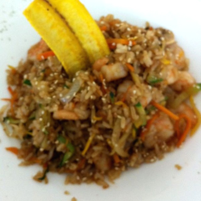 Arroz mixto con chip de patacón 